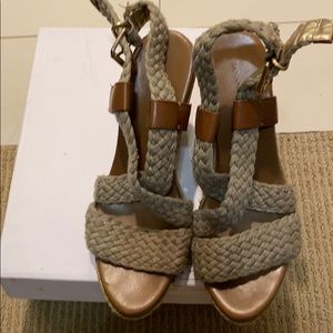 Banana republic espadrilles wedges size 6.5